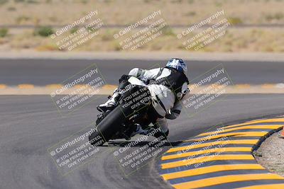 media/Oct-08-2022-SoCal Trackdays (Sat) [[1fc3beec89]]/Turn 11 Backside (1145am)/